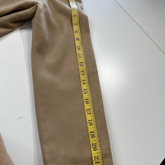 Pendleton Virgin Wool Coat: Classic Camel Outerwear for Timeless Style - Picture 10 of 16